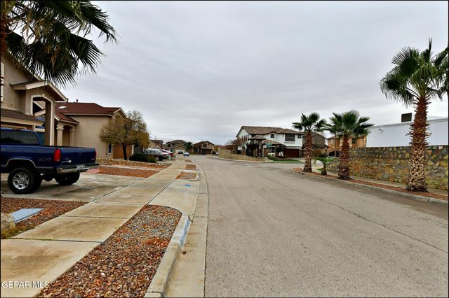 5005 MOON RANCH Lane, El Paso, TX 79934