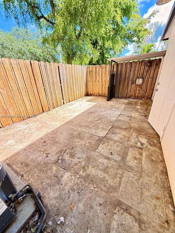 3301 Raleigh St 4D, Hollywood, FL 33021