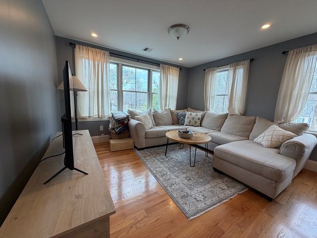 324 East Street 2, Walpole, MA 02032