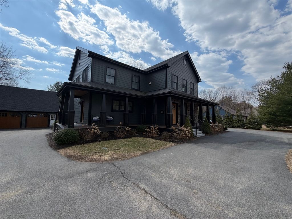 324 East Street 2, Walpole, MA 02032