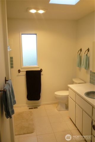 180 Stonehaven Lane, Sequim, WA 98382