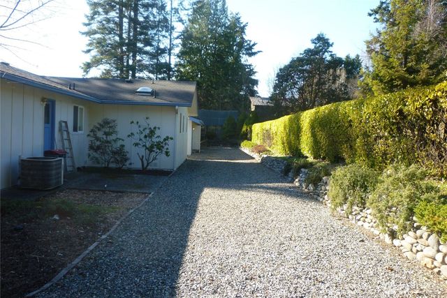 180 Stonehaven Lane, Sequim, WA 98382