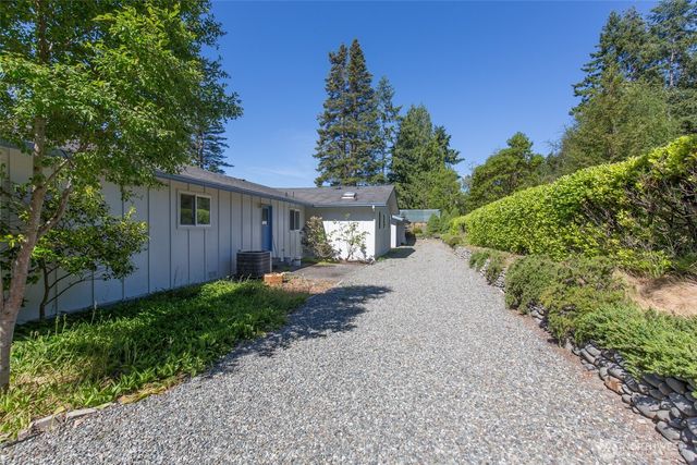 180 Stonehaven Lane, Sequim, WA 98382