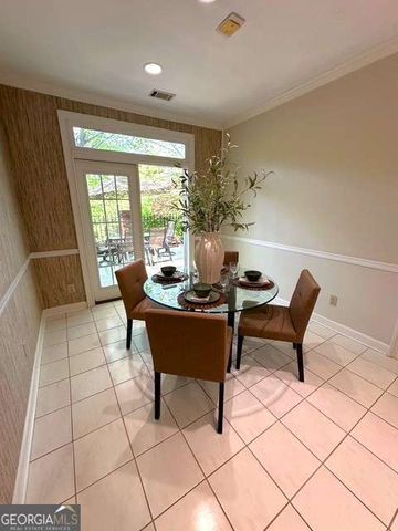 7155 Roswell Road 40, Sandy Springs, GA 30328