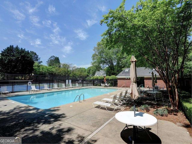 7155 Roswell Road 40, Sandy Springs, GA 30328