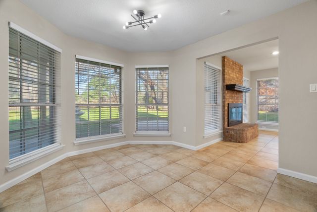 2013 Wood Trail, Azle, TX 76020