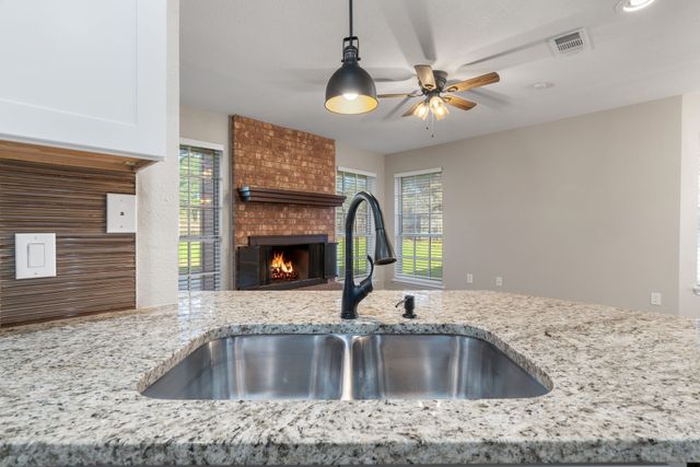 2013 Wood Trail, Azle, TX 76020