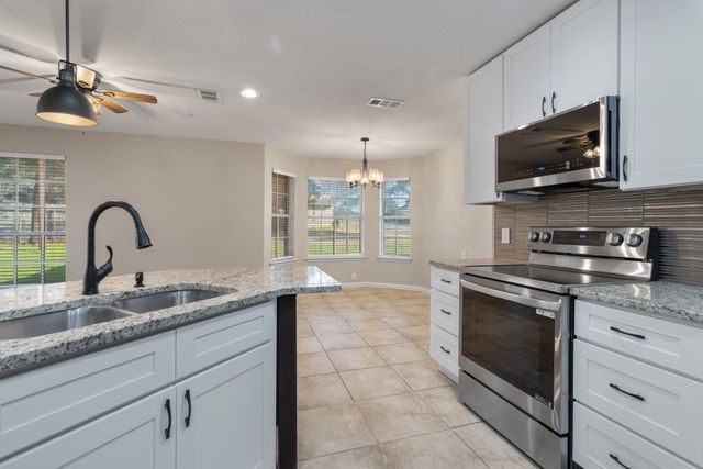 2013 Wood Trail, Azle, TX 76020