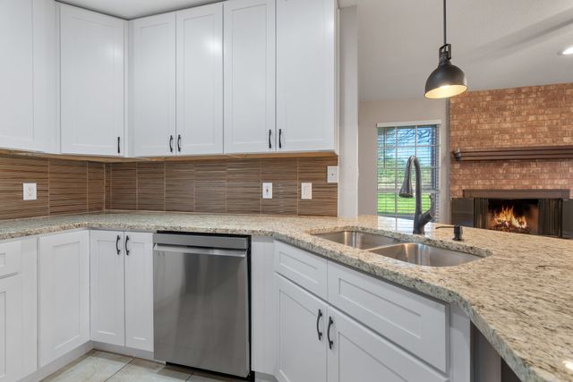 2013 Wood Trail, Azle, TX 76020