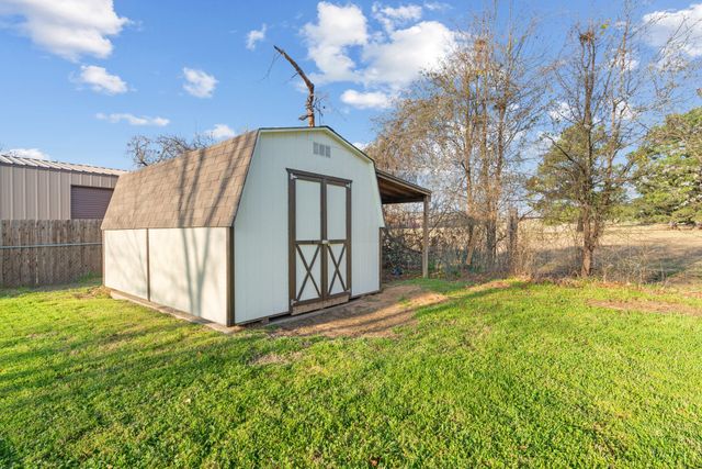 2013 Wood Trail, Azle, TX 76020
