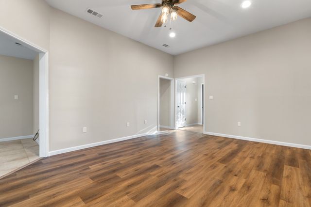 2013 Wood Trail, Azle, TX 76020