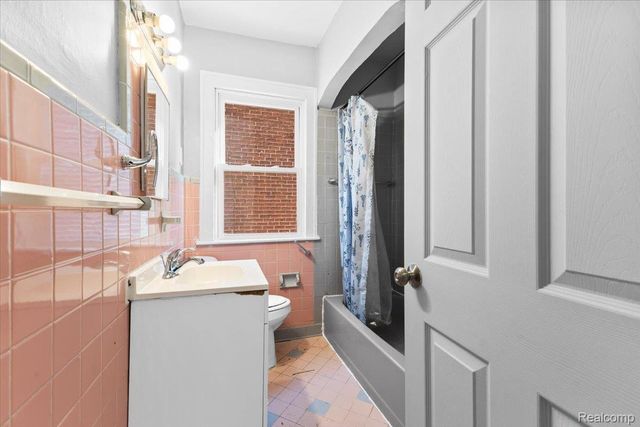 6349 Tuxedo Street, Detroit, MI 48204