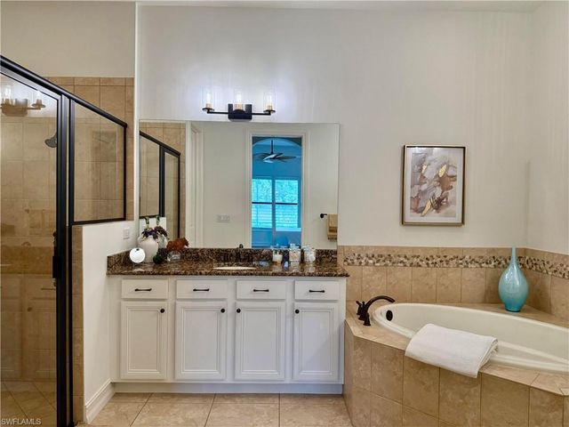 7476 Moorgate Point WAY, Naples, FL 34113