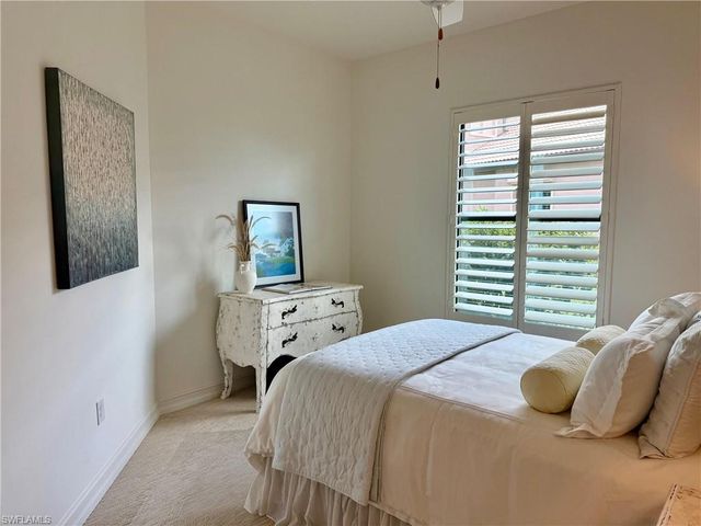 7476 Moorgate Point WAY, Naples, FL 34113