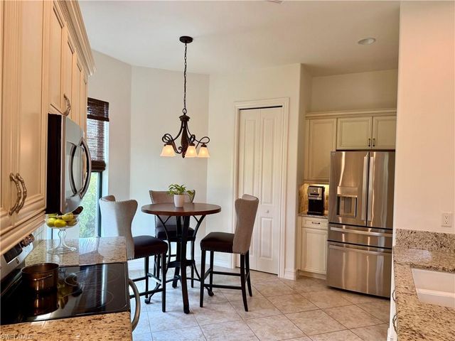 7476 Moorgate Point WAY, Naples, FL 34113