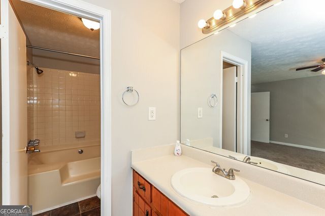 5913 Clate Court, Ellenwood, GA 30294