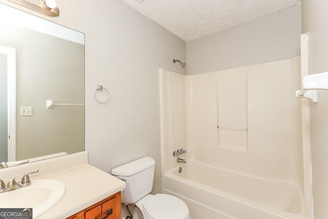 5913 Clate Court, Ellenwood, GA 30294