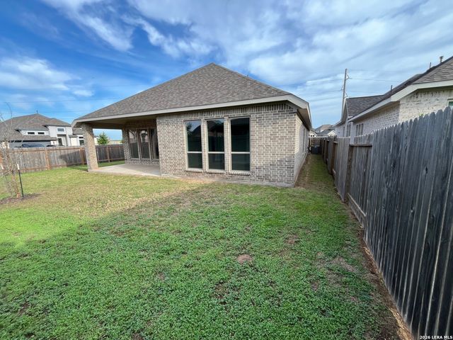 1900 Highland, Seguin, TX 78155