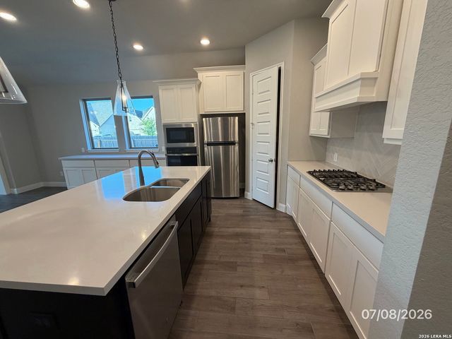 1900 Highland, Seguin, TX 78155