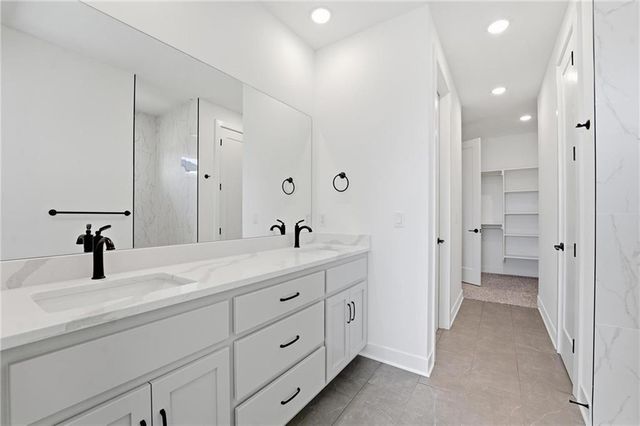 1803 NW 104th Terrace, Kansas City, MO 64155