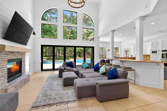 10626 Crystal Cove Drive, Magnolia, TX 77354