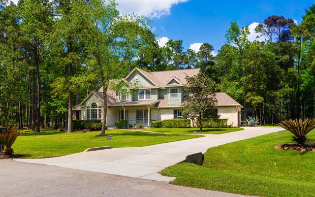 10626 Crystal Cove Drive, Magnolia, TX 77354