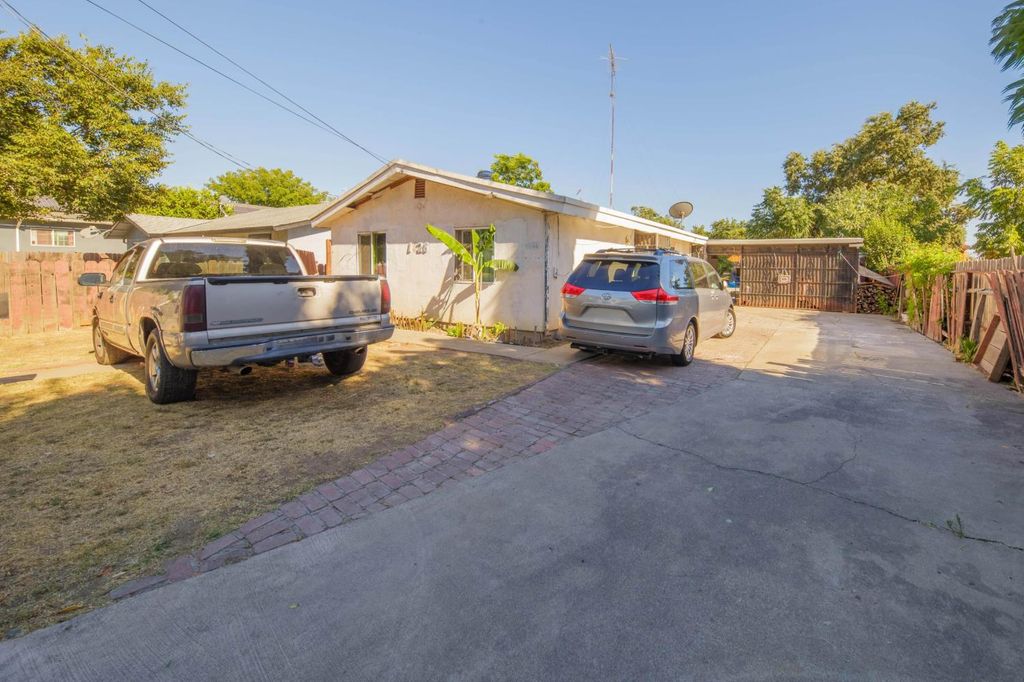 1628 E Scotts Ave, Stockton, CA 95205
