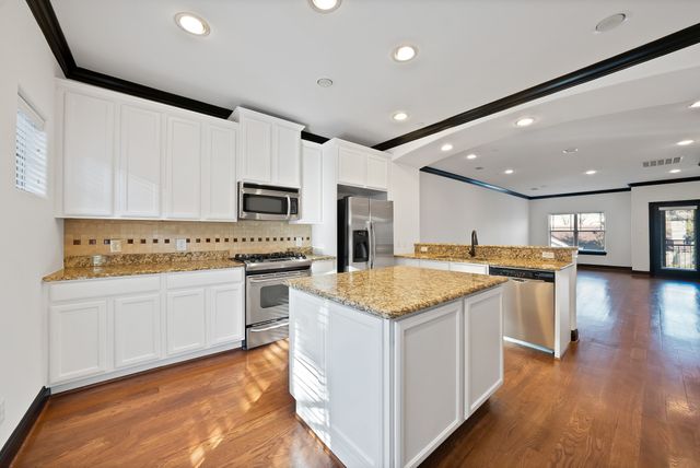 5747 Prospect Avenue B, Dallas, TX 75206