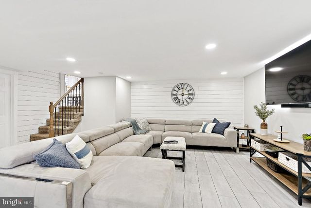 13 BELMONT RD, Bellmawr, NJ 08031