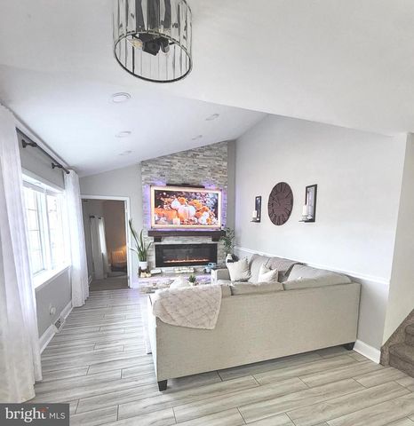 13 BELMONT RD, Bellmawr, NJ 08031