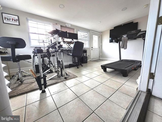 13 BELMONT RD, Bellmawr, NJ 08031