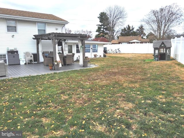 13 BELMONT RD, Bellmawr, NJ 08031