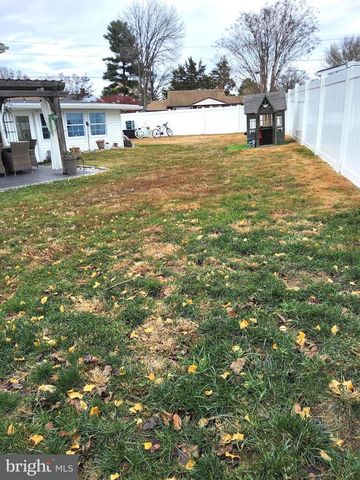 13 BELMONT RD, Bellmawr, NJ 08031