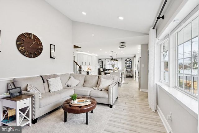 13 BELMONT RD, Bellmawr, NJ 08031