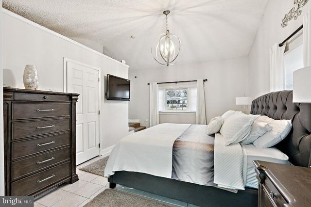 13 BELMONT RD, Bellmawr, NJ 08031