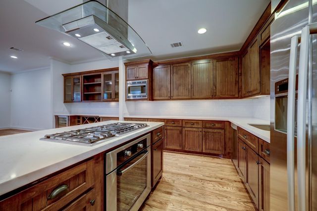 2409 W Morse Street, Houston, TX 77019