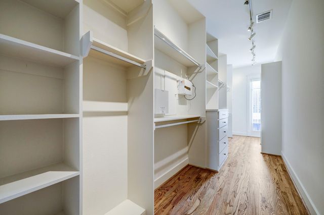 2409 W Morse Street, Houston, TX 77019