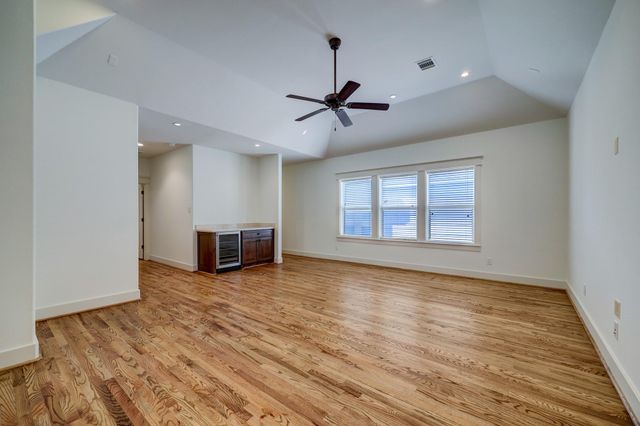 2409 W Morse Street, Houston, TX 77019