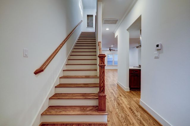 2409 W Morse Street, Houston, TX 77019