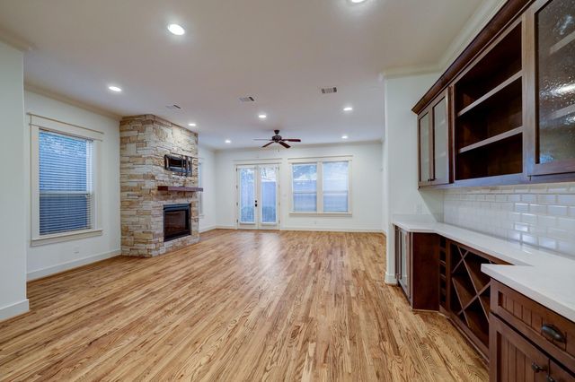 2409 W Morse Street, Houston, TX 77019