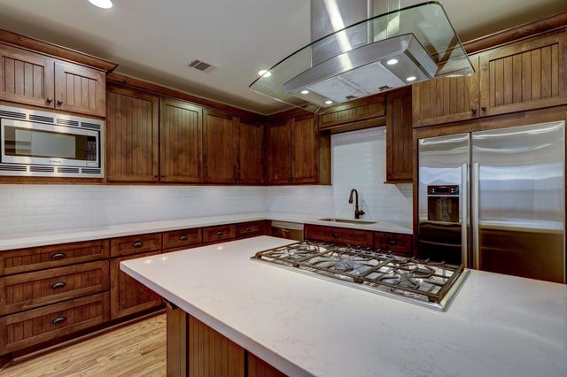 2409 W Morse Street, Houston, TX 77019