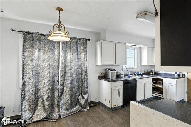 6119 E 12th Avenue, Anchorage, AK 99504