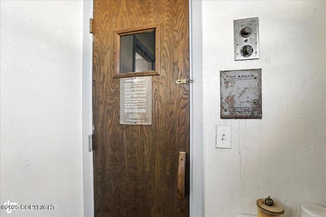 6119 E 12th Avenue, Anchorage, AK 99504