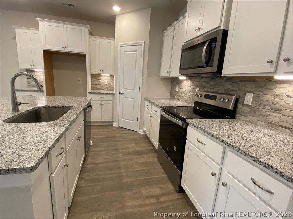 4526 Bunkers Bay Lane, Hope Mills, NC 28371 — photo 4