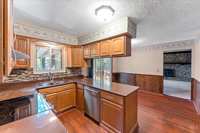 1674 Foxwood Trail, Miami Twp, OH 45140