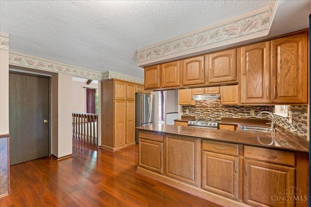 1674 Foxwood Trail, Miami Twp, OH 45140