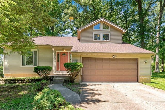 1674 Foxwood Trail, Miami Twp, OH 45140