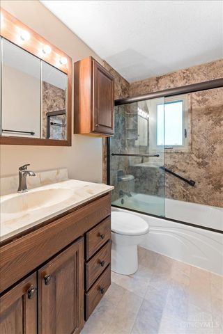 1674 Foxwood Trail, Miami Twp, OH 45140