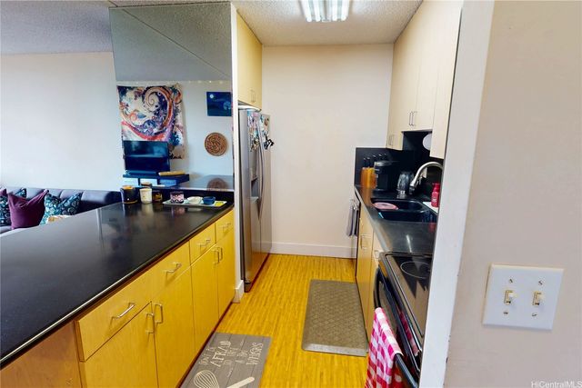 411 Hobron Lane 1512, Honolulu, HI 96815