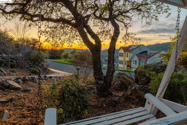 13207 Sylva Ln, Sonora, CA 95370